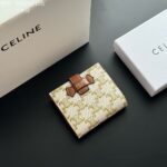 CELINE  二つ折り財布 ケース付き 10H262 10.5*9*2cm - 画像 (11)
