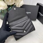 SAINT LAURENT 二つ折り財布 ケース付き 0658 13.5*9.5*3cm - 画像 (8)