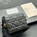 DIOR 二つ折り財布 カード入れ ケース付き S0178NMJ-M900 10.4*7*2cm - 画像 (13)