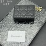 DIOR 二つ折り財布 カード入れ ケース付き S0178NMJ-M900 10.4*7*2cm - 画像 (12)