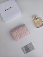 DIOR 二つ折り財布 ケース付き 2603 11*8.5*3cm - 画像 (19)