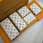 LOUIS VUITTON 長財布 長い二つ折り財布 二つ折り財布 カード入れ パスポートケース ケース付き M83699 10*20*2cm 19*10*2cm 11.5*9*1.5cm 7.5*11.1*1cm 11*7*6cm