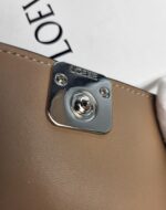 LOEWE 三つ折り財布 ケース付き L1104 12*9.5*3cm - 画像 (21)