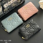 DIOR 二つ折り財布 ケース付き S5032 12*9*5cm