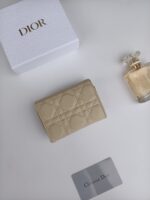 DIOR 二つ折り財布 ケース付き 2603 11*8.5*3cm - 画像 (25)
