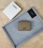 LOEWE 三つ折り財布 ケース付き L115 10.5*9.5cm - 画像 (29)