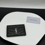 SAINT LAURENT 長財布 二つ折り財布 カード入れ ケース付き 423291  530841 358094 372264  10*7.5*0.5 cm  3*8.5*11 cm   19*9cm 19*11*3cm - 画像 (15)