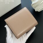 CELINE 三つ折り財布 チェーン付き ケース付き 10D783D 10.5*9*3cm - 画像 (18)