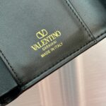 Valentino 三つ折り財布 ケース付き 2401 11*9*2cm - 画像 (35)