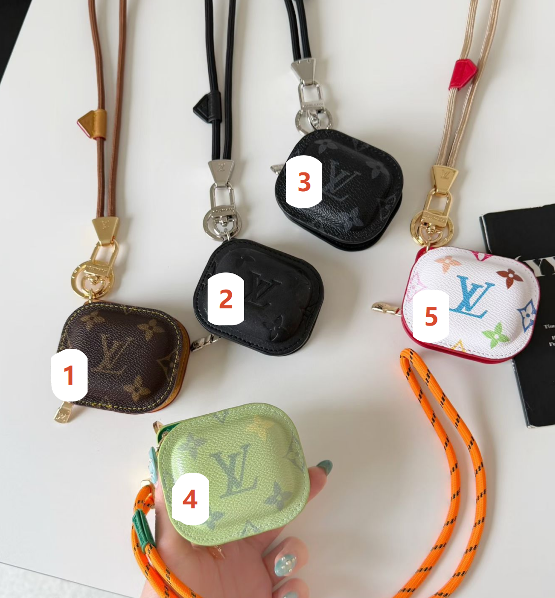 238f28ae-7050-4e17-98d3-52add5525bd7 LV Monogram Earphones Case イヤホンケース - 画像 (1)