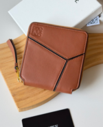 LOEWE 二つ折り財布 ケース付き L1129 11*10*3cm - 画像 (14)
