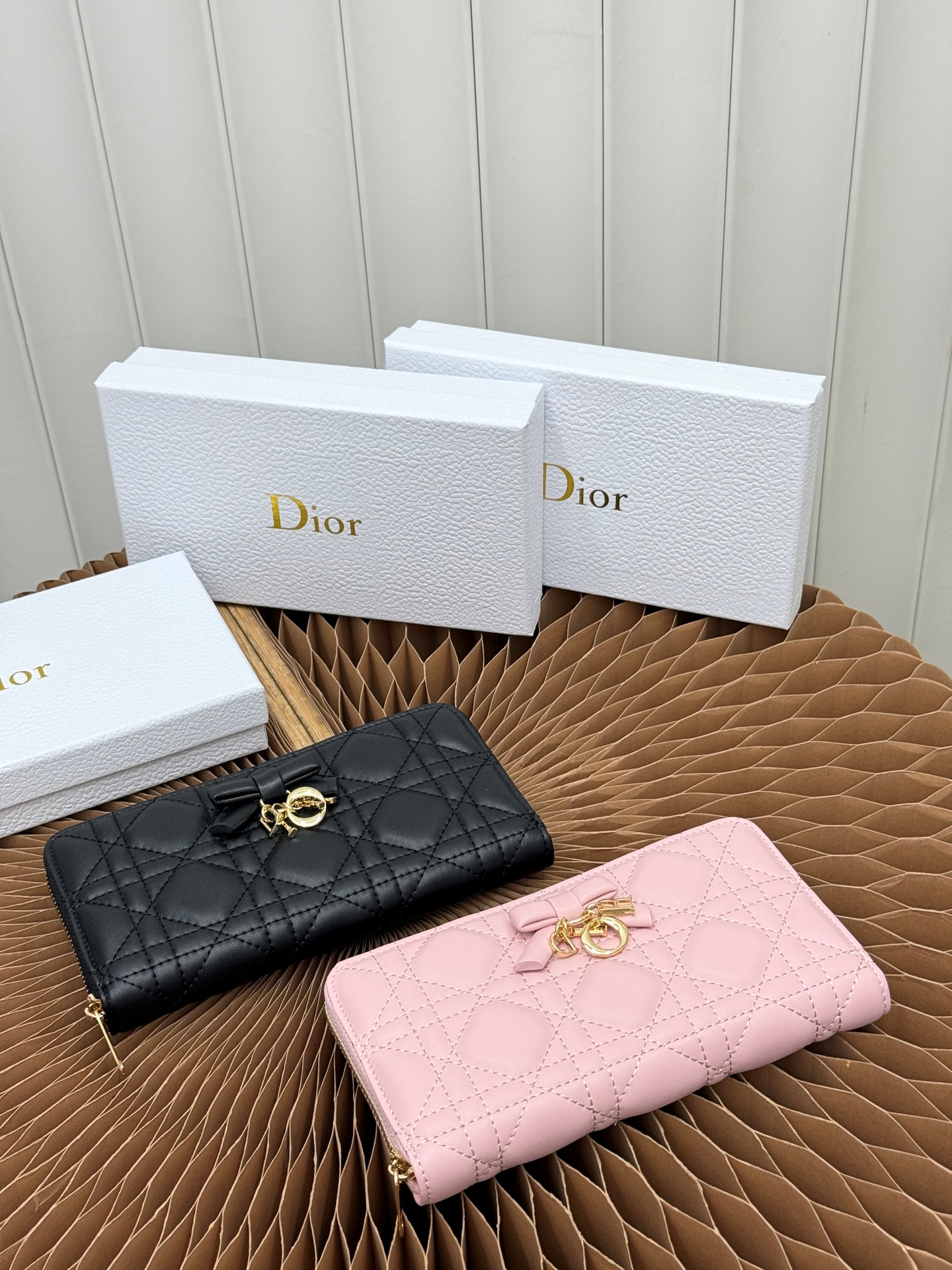 56383b4d-0584-4da6-94fc-40dfb25ba2c2 DIRO promenade voyageur 長財布 ケース付き 864 19*8.5*2cm - 画像 (1)