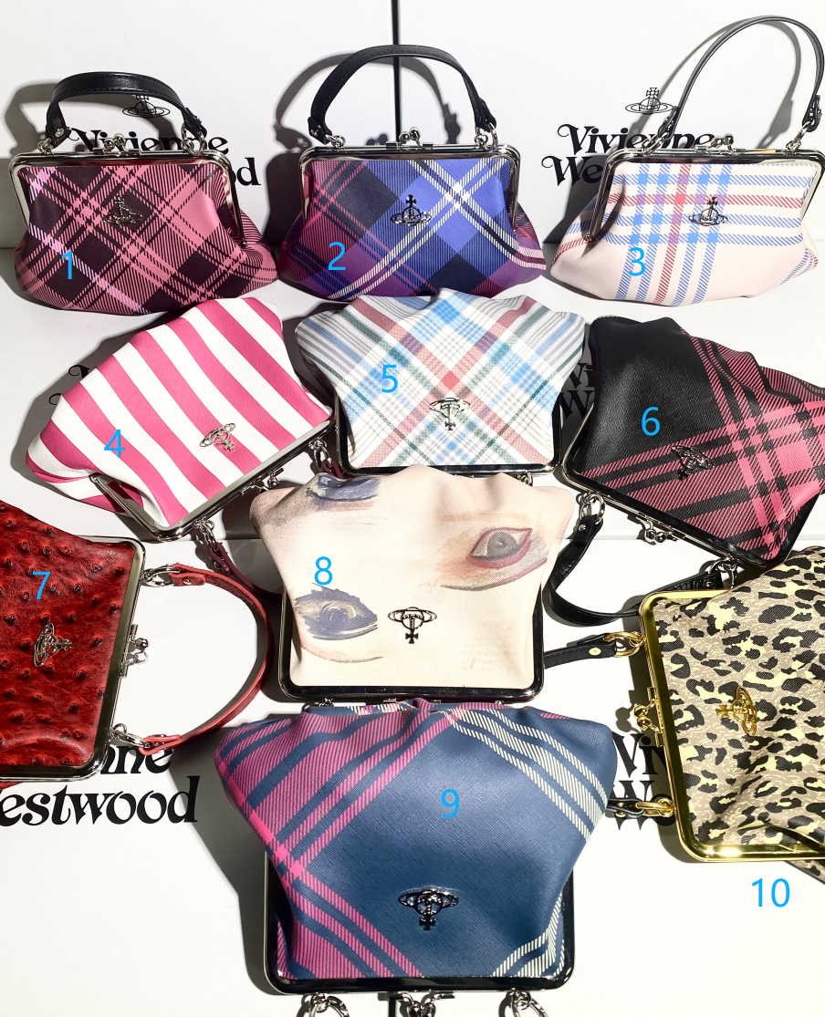 5d3256d8-3dc0-4af5-817c-25181a351660 Vivienne Westwood ショルダーバック がま口バック ケース付き 17*5*22cm - 画像 (1)