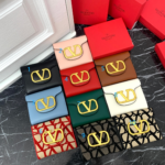 Valentino 三つ折り財布 ケース付き 2401 11*9*2cm