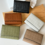 LOEWE  三つ折り財布 ケース付き L1135 9*12*3