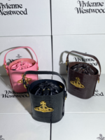 Vivienne Westwood ショルダーバック ケース付き 14*9*14cm