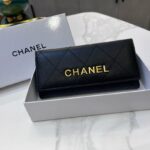 Chanel 長財布 二つ折り財布 ケース付き 8388
