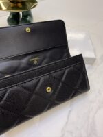 Chanel 長財布 二つ折り財布 キャビア ケース付き 8095 - 画像 (5)