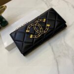 Chanel 長財布 二つ折り財布 ケース付き 8080