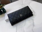 Chanel 長財布 二つ折り財布 ケース付き 8387