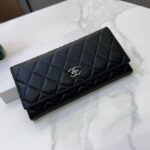 Chanel 長財布 二つ折り財布 ケース付き 8387