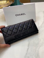 Chanel 長財布 二つ折り財布 ケース付き 8020 - 画像 (7)