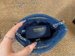 Chanel ショルダーバック ケース付き 21*12cm - 画像 (9)
