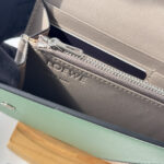 LOEWE 長財布 二つ折り財布 ケース付き L1121 19*10*3.5 - 画像 (8)
