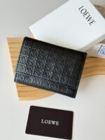 LOEWE  三つ折り財布 ケース付き L1135 9*12*3 - 画像 (6)