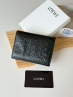 LOEWE  三つ折り財布 ケース付き L1135 9*12*3 - 画像 (10)