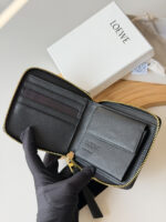 LOEWE 二つ折り財布 ケース付き L1129 11*10*3cm - 画像 (9)