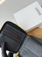LOEWE 二つ折り財布 ケース付き L1129 11*10*3cm - 画像 (10)