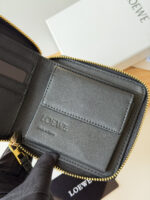LOEWE 二つ折り財布 ケース付き L1129 11*10*3cm - 画像 (12)