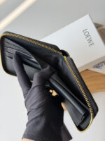 LOEWE 二つ折り財布 ケース付き L1129 11*10*3cm - 画像 (11)