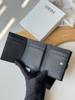 LOEWE 三つ折り財布 ケース付き L1123 9*12*3cm - 画像 (11)