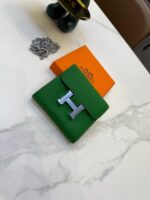 HERMES 二つ折り財布 中サイズ ケース付き  3651 - 画像 (10)
