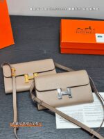 HERMES togo チェーンウォレット ケース付き - 画像 (16)