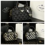 PRADA ショルダーバック ケース付き 21.5*14cm - 画像 (3)