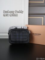 Burberry Paddy カメラ ショルダーバッグ ケース付き 22*16cm