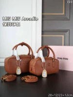 MIU MIU Arcadie ハンドバッグ ショルダーバック ケース付き 23*12cm 28*12cm - 画像 (4)