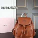 MIU MIU リュック 28*21cm