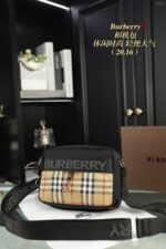 Burberry カメラ ショルダーバッグ ケース付き 20*16cm - 画像 (4)