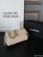CHANEL 25B 肩掛けバッグ ケース付き 29*19cm - 画像 (7)