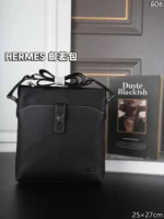 HERMES ショルダーバッグ ケース付き 25*27cm 29*22cm - 画像 (13)