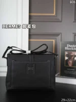 HERMES ショルダーバッグ ケース付き 25*27cm 29*22cm - 画像 (21)