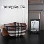 Burberry ボディーバッグ ケース付き 32*17cm