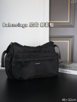 Balenciaga ショルダーバッグ 46*32cm - 画像 (4)