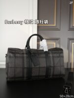 Burberry 旅行バッグ 50*28CM - 画像 (5)