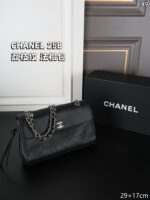 CHANEL 25B 肩掛けバッグ ケース付き 29*19cm - 画像 (5)