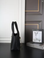 CHANEL 26P 水筒バック ケース付き 24*18cm - 画像 (9)